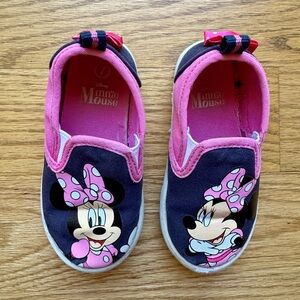 Disney Minnie Mouse shoes size 7